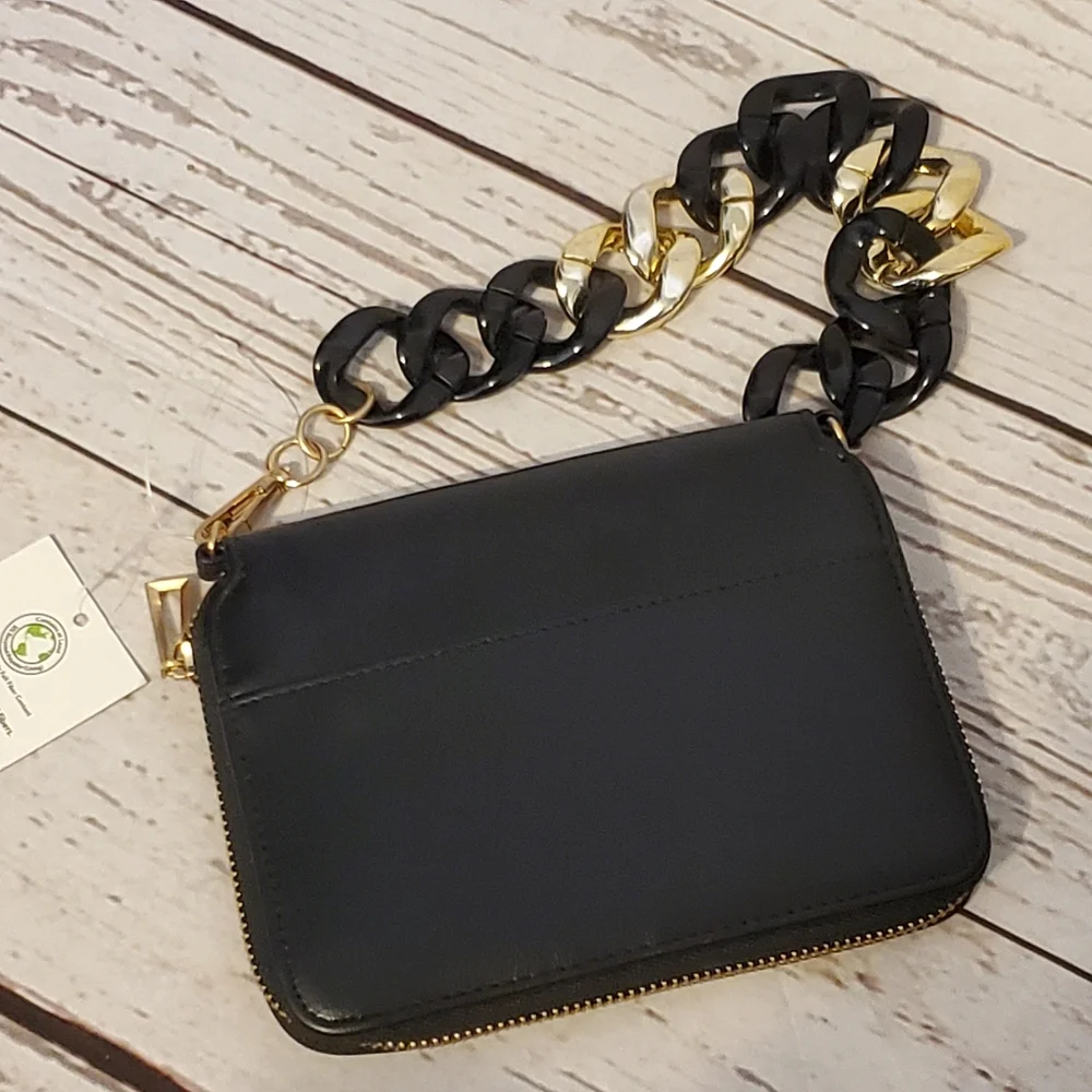 No Boundaries women's recycled materials wallet with acrylic chain strap black